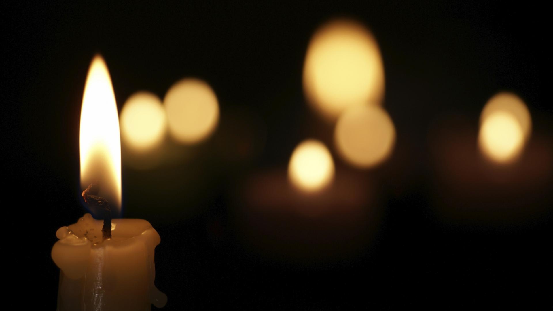 in memoriam kaars.jpg