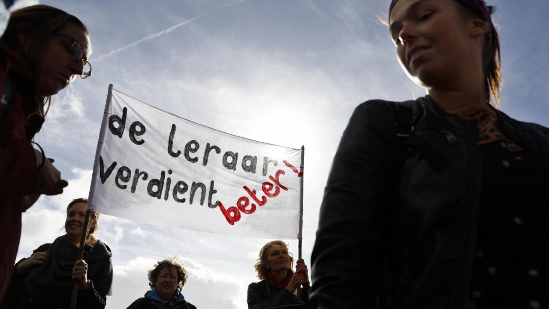 leraren-basisonderwijs-gaan-dinsdag-12-december-weer-staken-.jpg